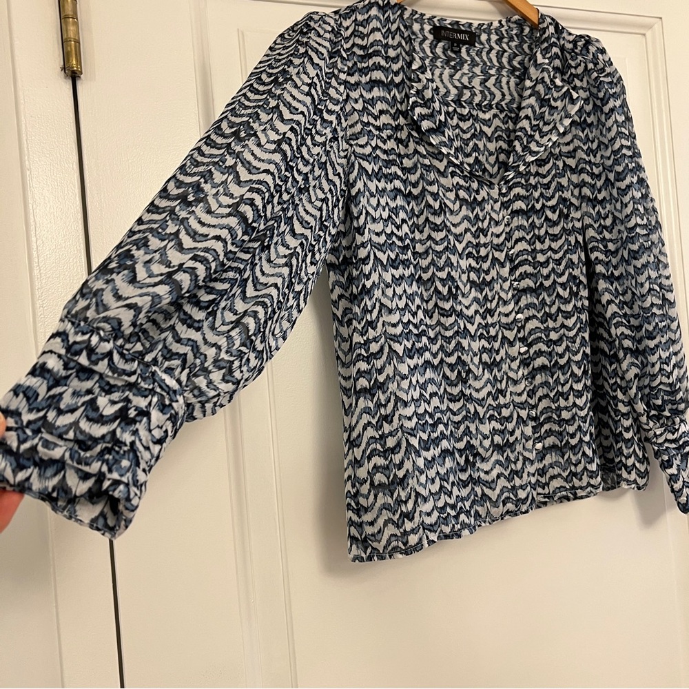 Intermix blouse - Picture 2 of 5